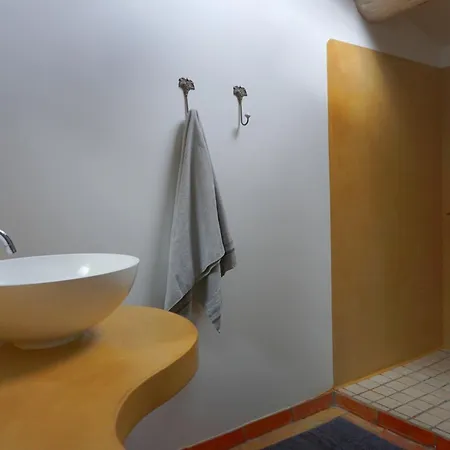 Maison Spacieuse A Simaine La Rotonde Piscine Partagee Сasa de vacaciones *