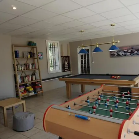 Сasa de vacaciones Maison Spacieuse A Simaine La Rotonde Piscine Partagee